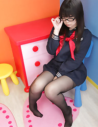 Japanese nerdy teen in skirt