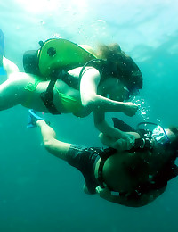 Underwater sex with milf