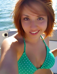 Teen redhead bikini self shot...