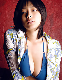 Kazusa Sato is looking hot as hell in this All Gravure gallery.