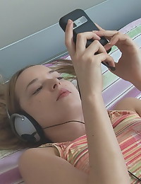 Ivana Fukalot - Naughty teenage girl doesn't take her headphones off even when fucking