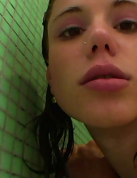 Slutty 18yo teen gets roughly penetrated in shower