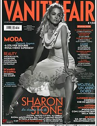 Sharon Stone shows off her nude body!