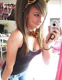 Photo selection of an emo cutie's sexy selfpics